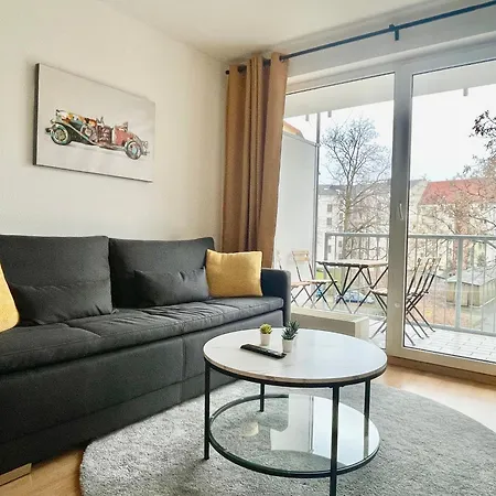 Design Lilly - Kaffeebar, Balkon, Zentral